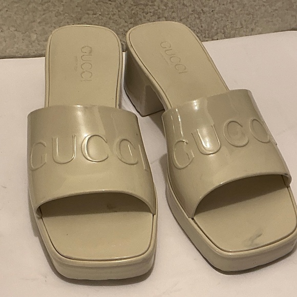 Gucci Rubber Slides Block Heel Sandals Putty Color Size 10 - Picture 2 of 12